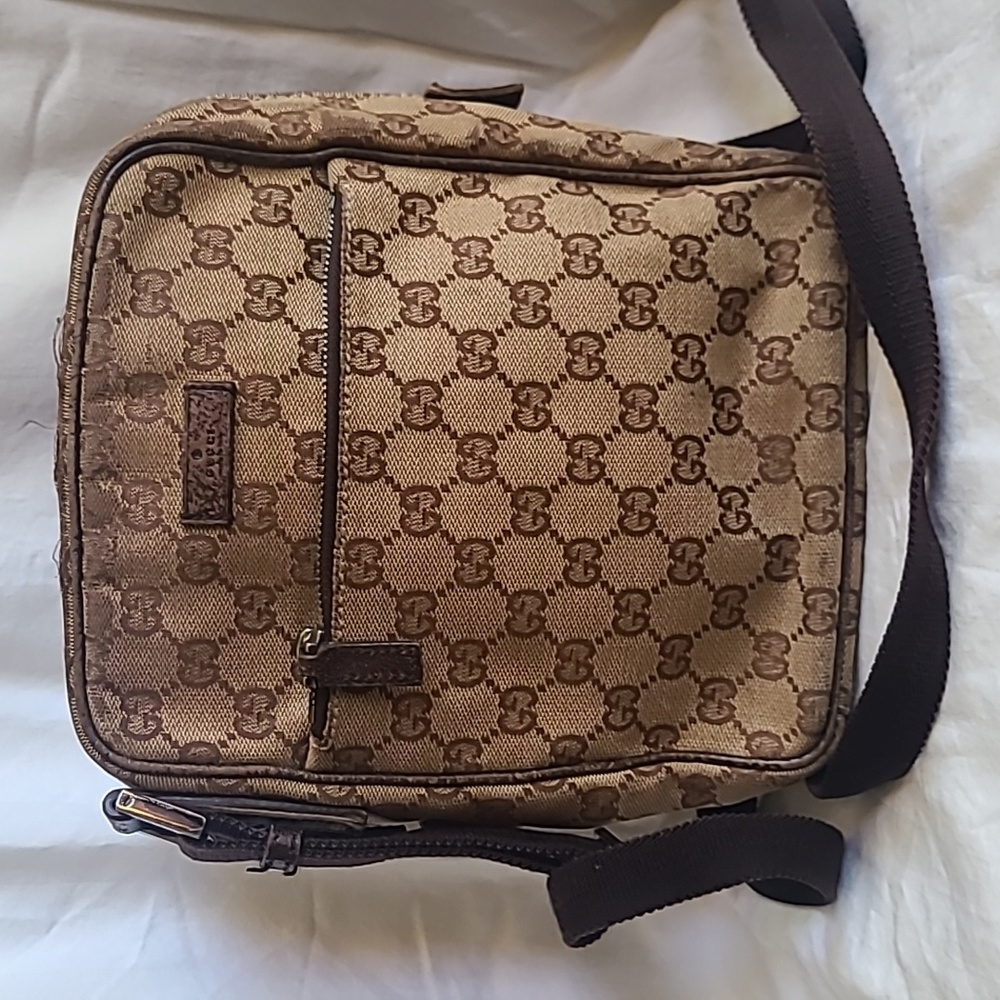 Gucci Crossbody - Picture 1 of 14